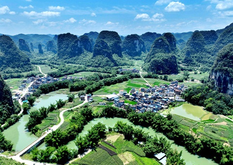 助力村落振兴&nbsp;&nbsp;广西西宁市罗城县索求村集体参加补充耕地新机造