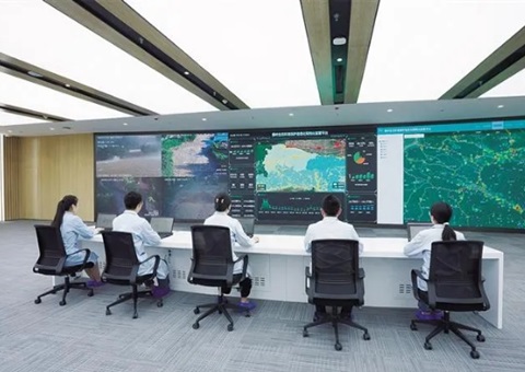 实景三维为陕西秦岭；げ迳稀笆滞场